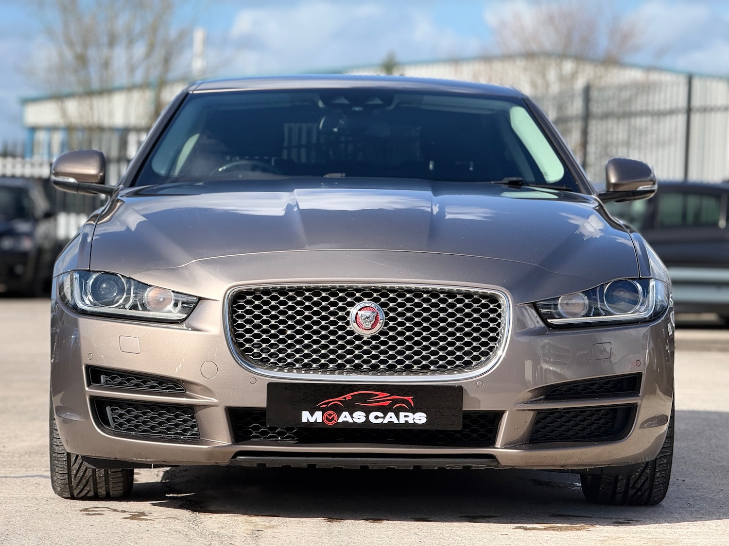 Used Jaguar XE 2017 for sale - 77890548: Photo 5