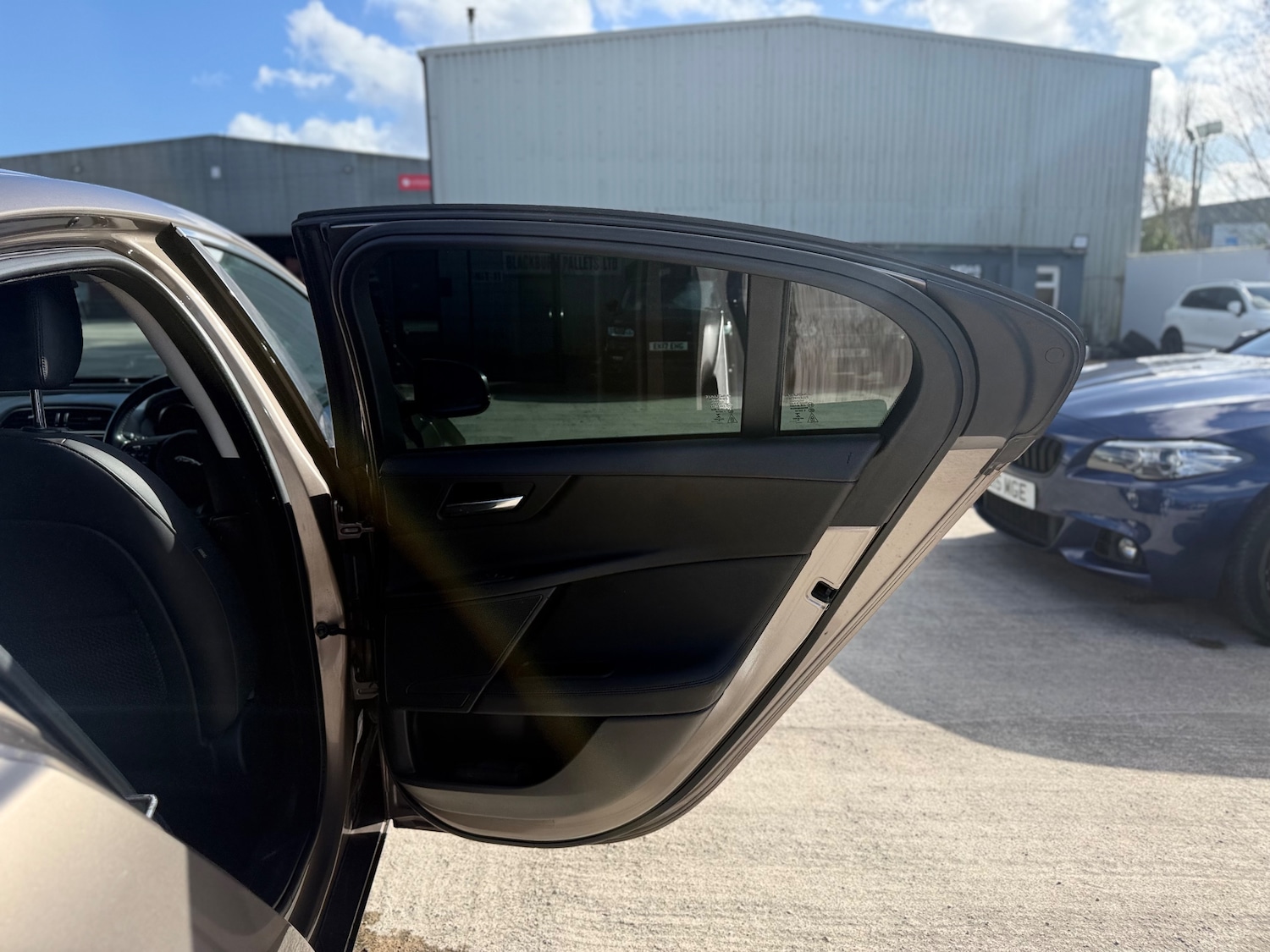 Used Jaguar XE 2017 for sale - 77890548: Photo 53