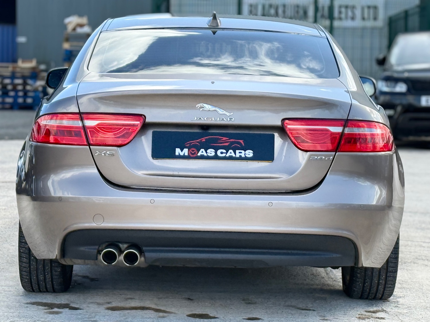 Used Jaguar XE 2017 for sale - 77890548: Photo 7