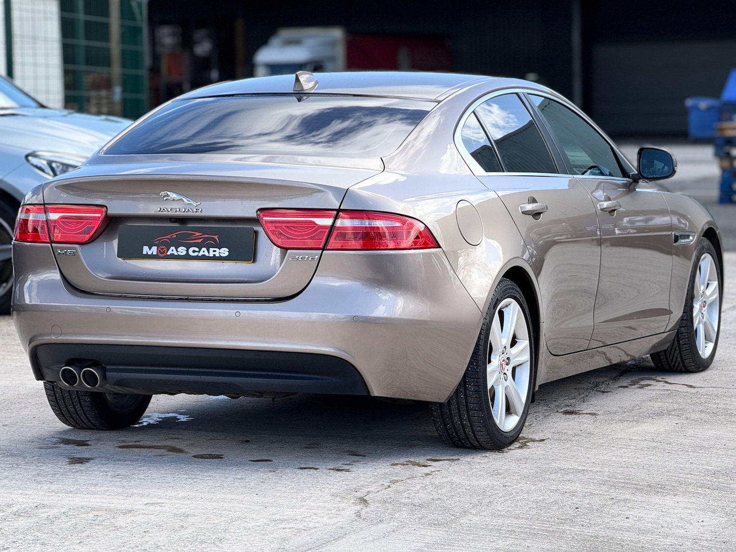 Used Jaguar XE 2017 for sale - 77890548: Photo 8