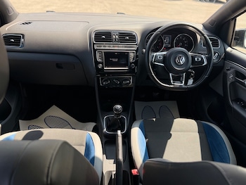 Used Volkswagen Polo 2016 for sale - 79261704: Photo