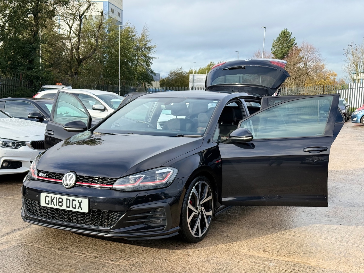 Used Volkswagen Golf 2018 for sale - 76453642: Photo 12