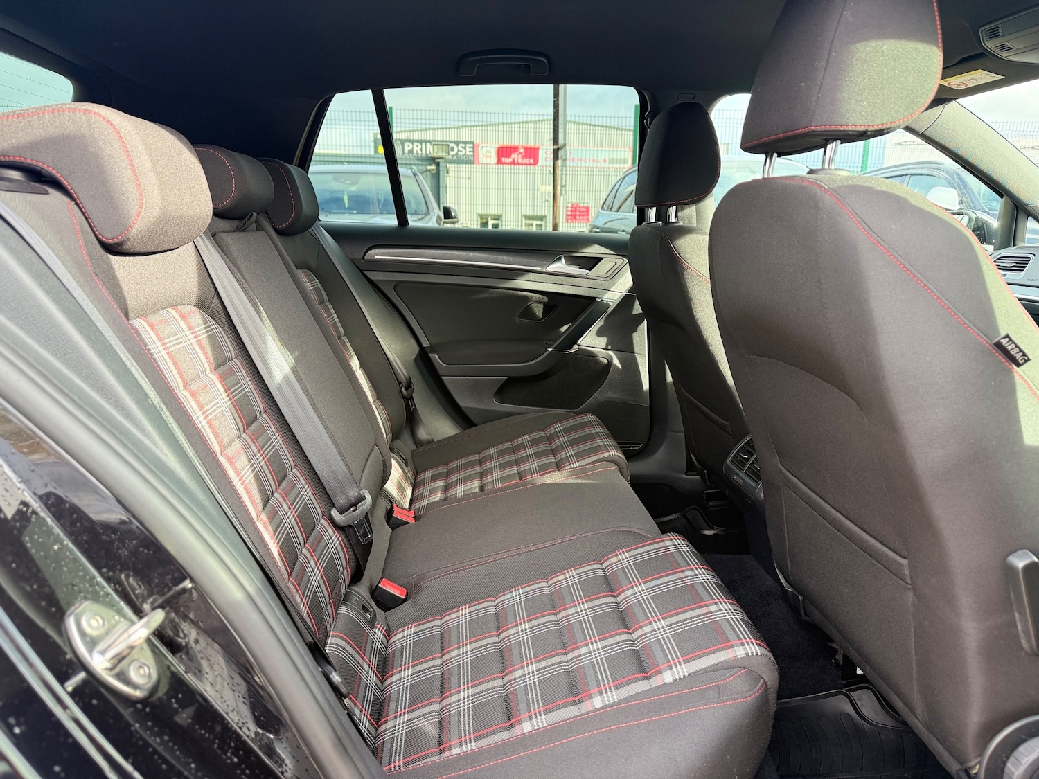 Used Volkswagen Golf 2018 for sale - 76453642: Photo 26