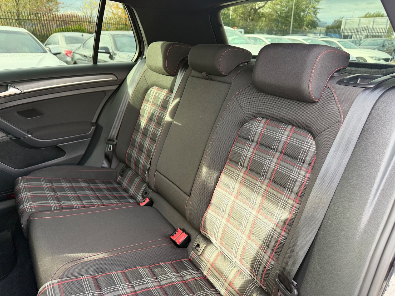 Used Volkswagen Golf 2018 for sale - 76453642: Photo 32