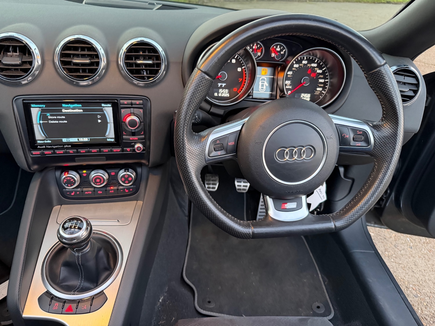 Used Audi TT 2013 for sale - 76933317: Photo 17
