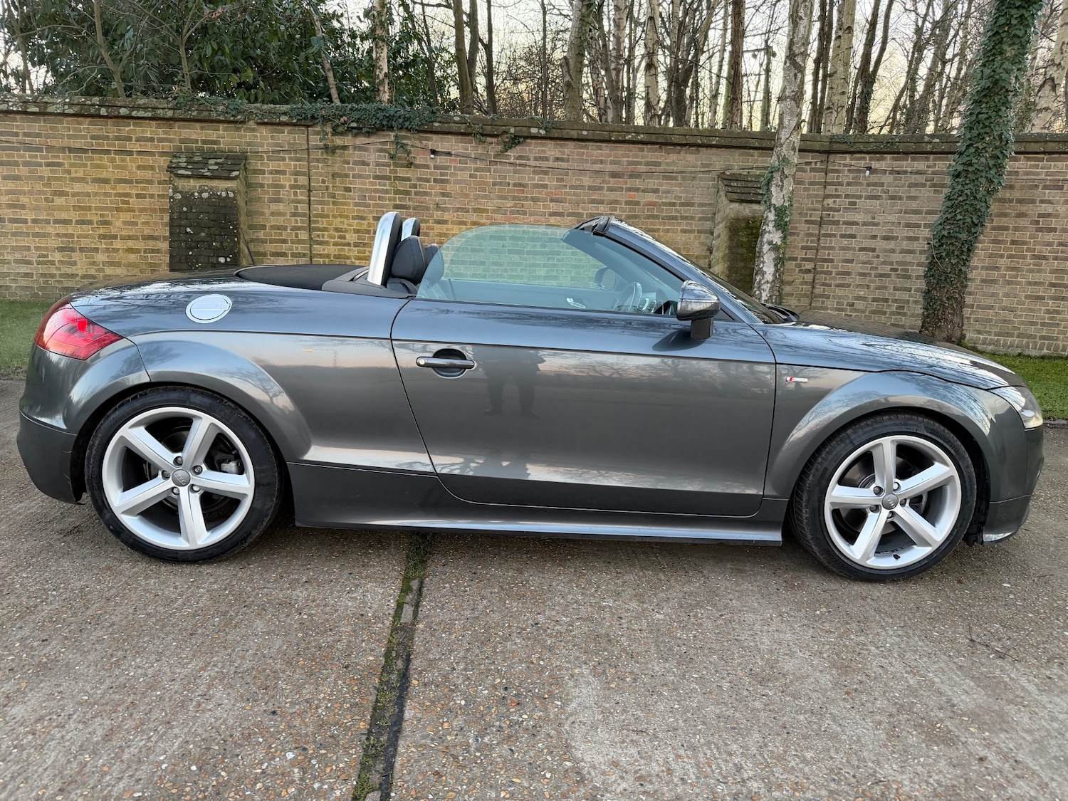 Used Audi TT 2013 for sale - 76933317: Photo 2