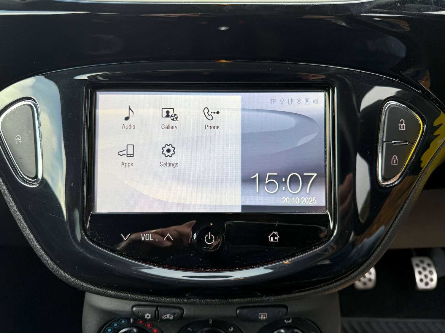 Used Vauxhall Corsa 2015 for sale - 76321654: Photo 14