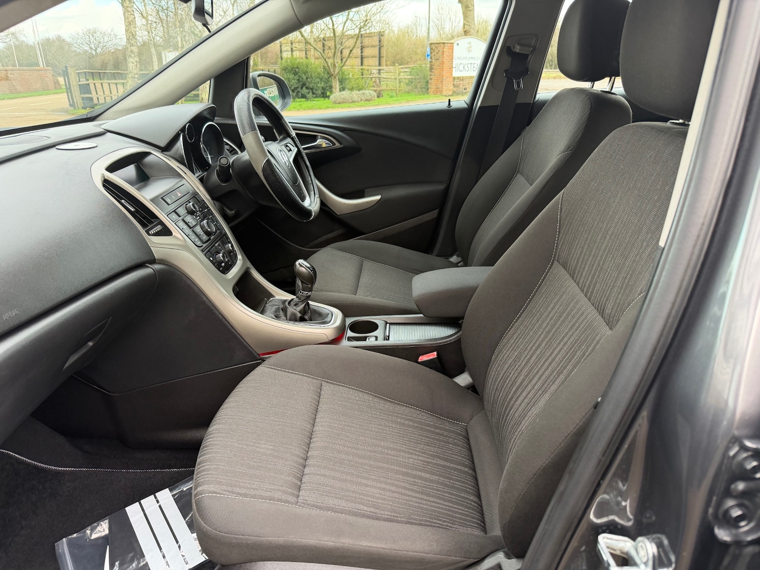 Used Vauxhall Astra 2010 for sale - 77543835: Photo 24