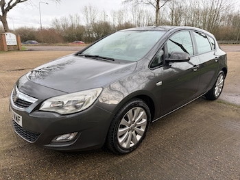 Used Vauxhall Astra 2010 for sale - 77543835: Photo