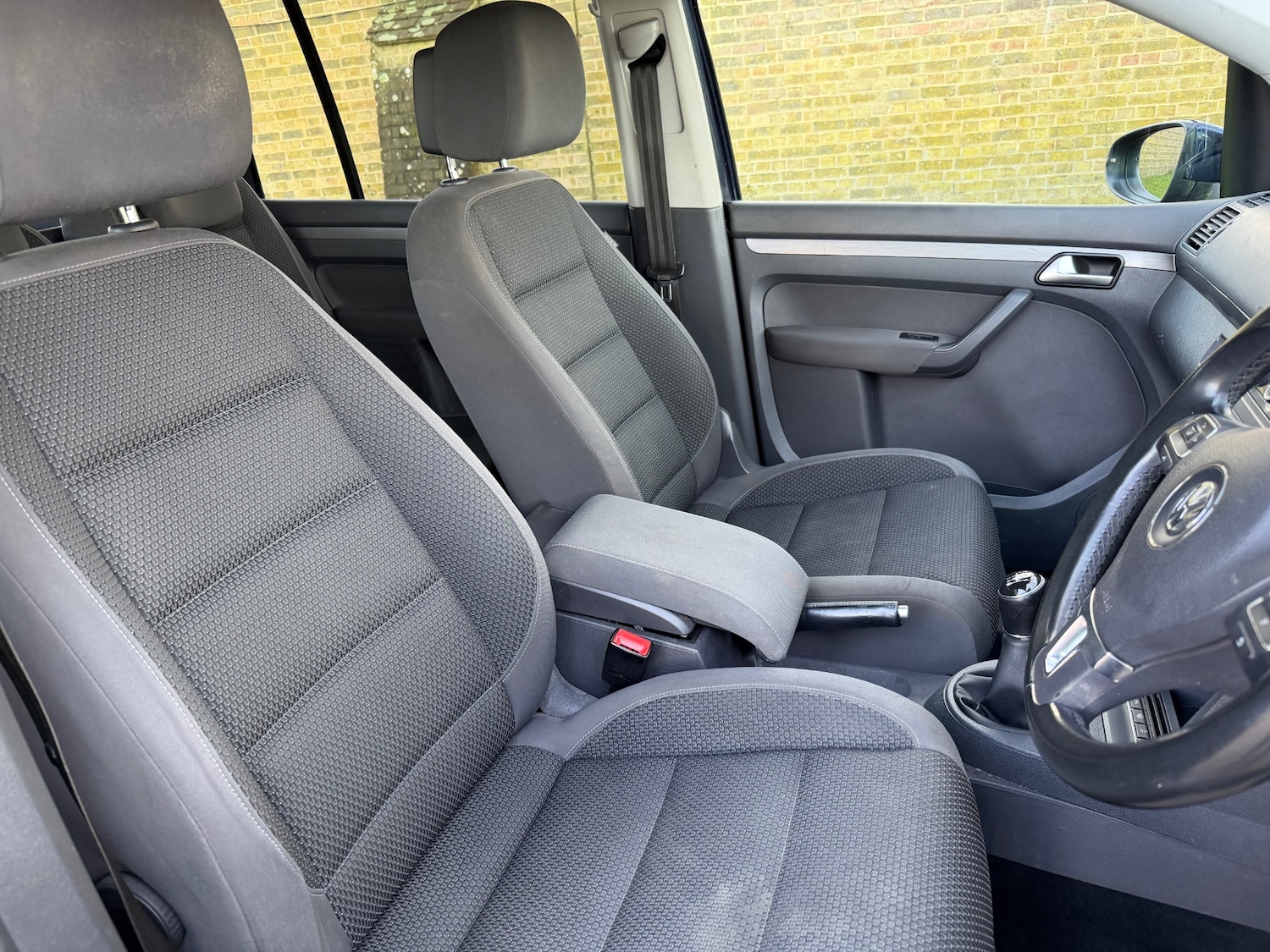 Used Volkswagen Touran 2015 for sale - 76932245: Photo 15