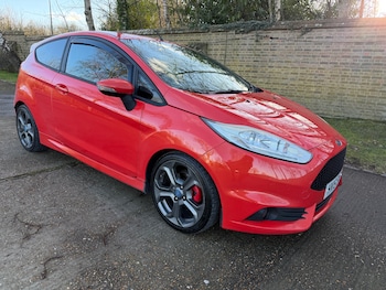 2015 (15) - 1.6 EcoBoost ST-3 3dr
