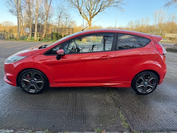 Used Ford Fiesta 2015 for sale - 77086699: Photo