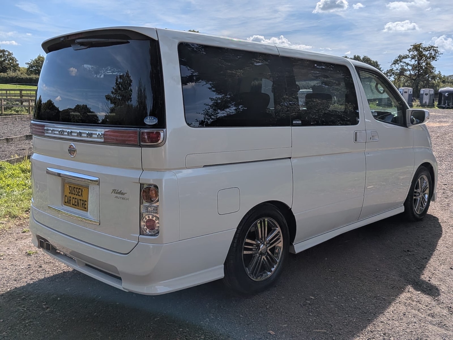 Used Nissan Elgrand 2007 for sale - 76567843: Photo 12