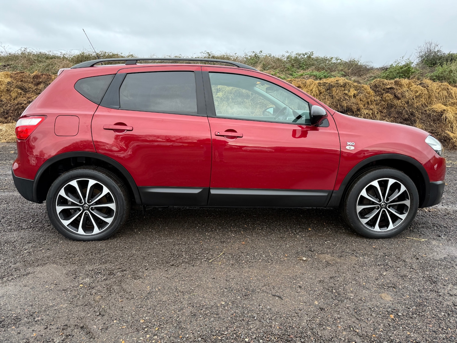 Used Nissan Qashqai 2013 for sale - 76718891: Photo 2