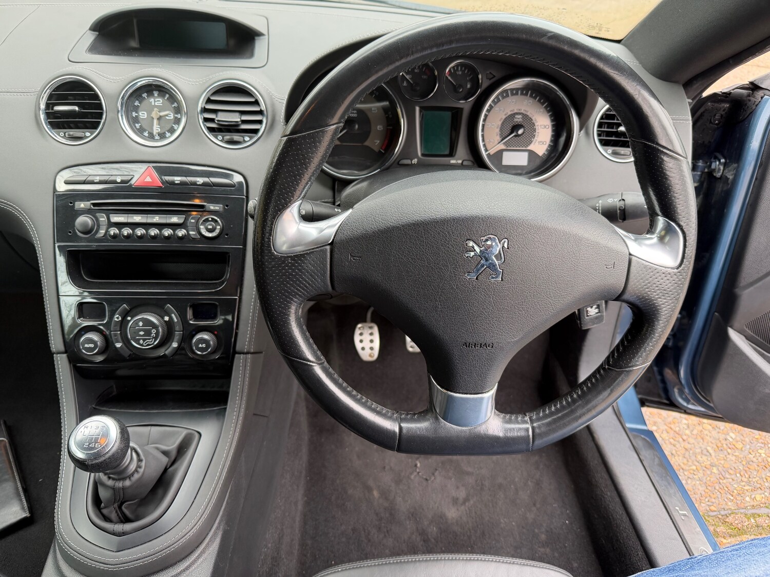 Used Peugeot RCZ 2011 for sale - 77083389: Photo 18