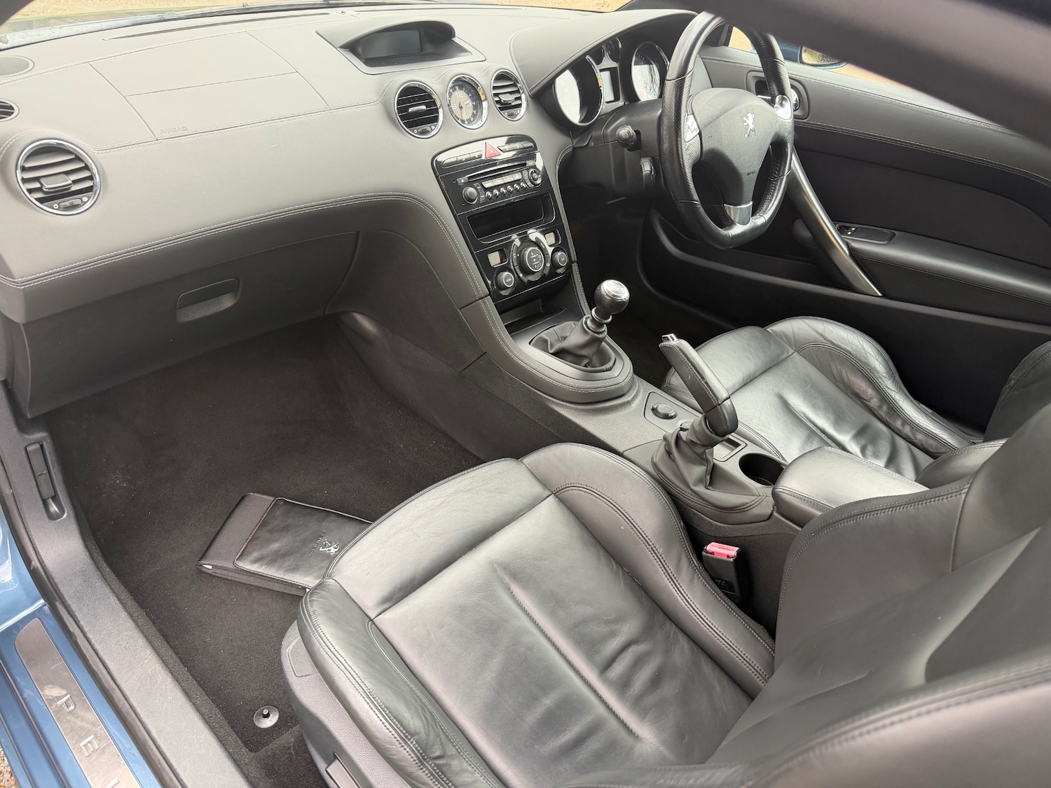 Used Peugeot RCZ 2011 for sale - 77083389: Photo 24