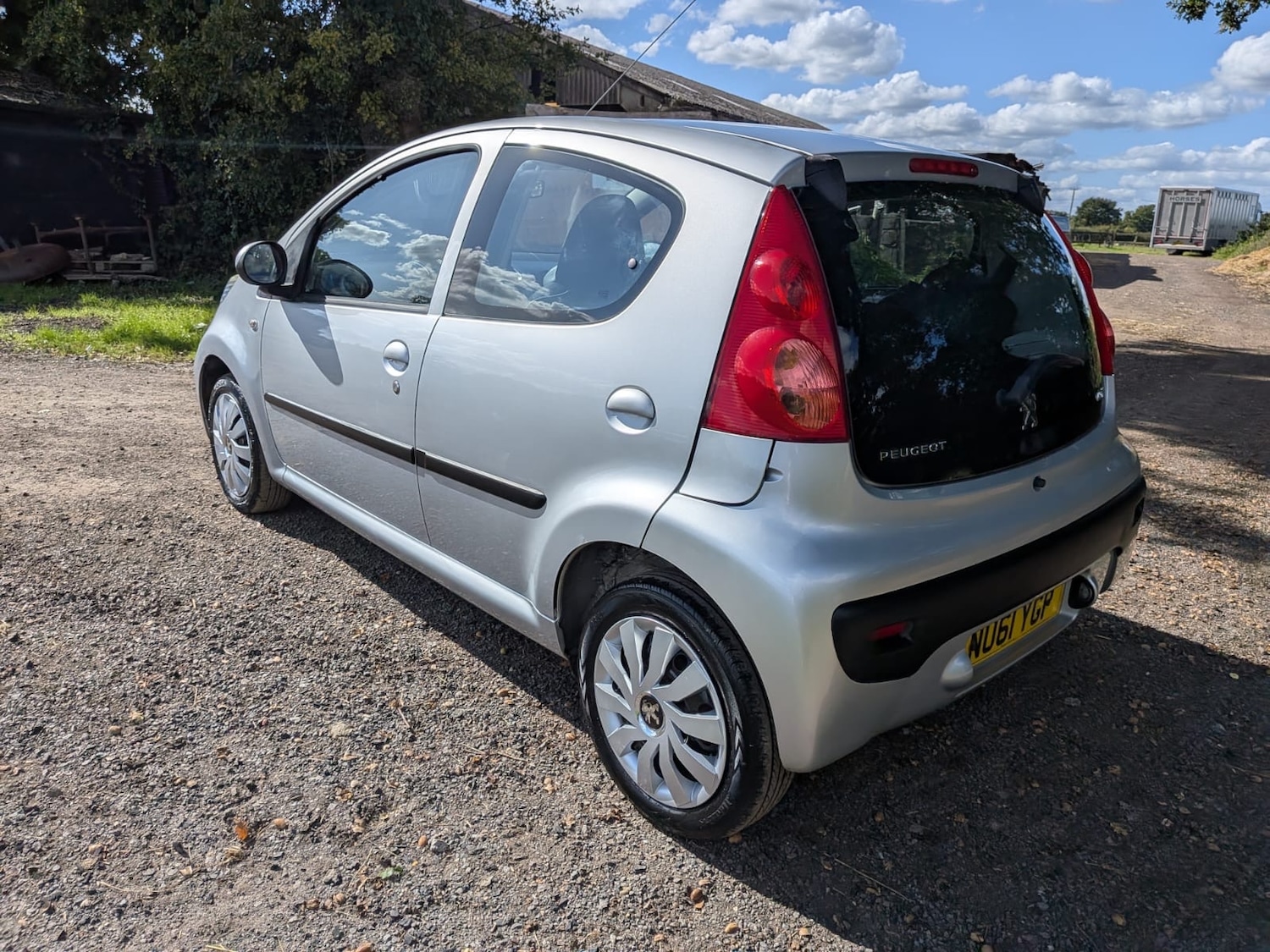 Used Peugeot 107 2011 for sale - 76611496: Photo 3