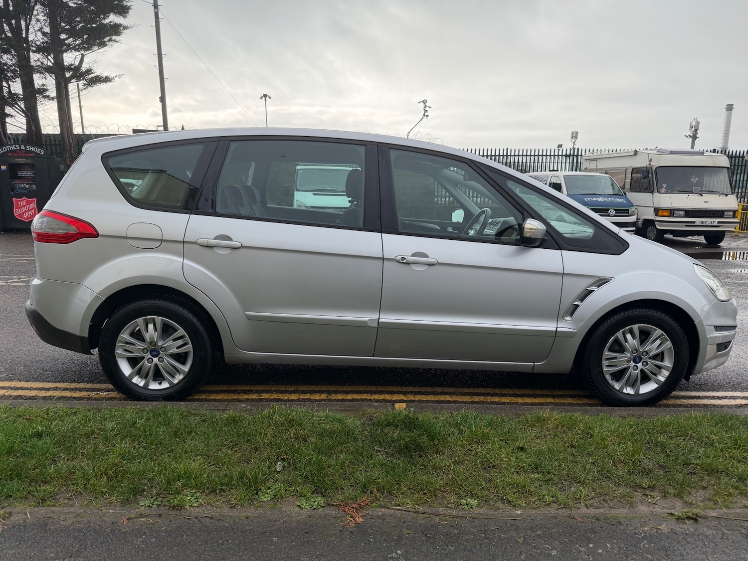 Used Ford S-Max 2012 for sale - 77449575: Photo 3