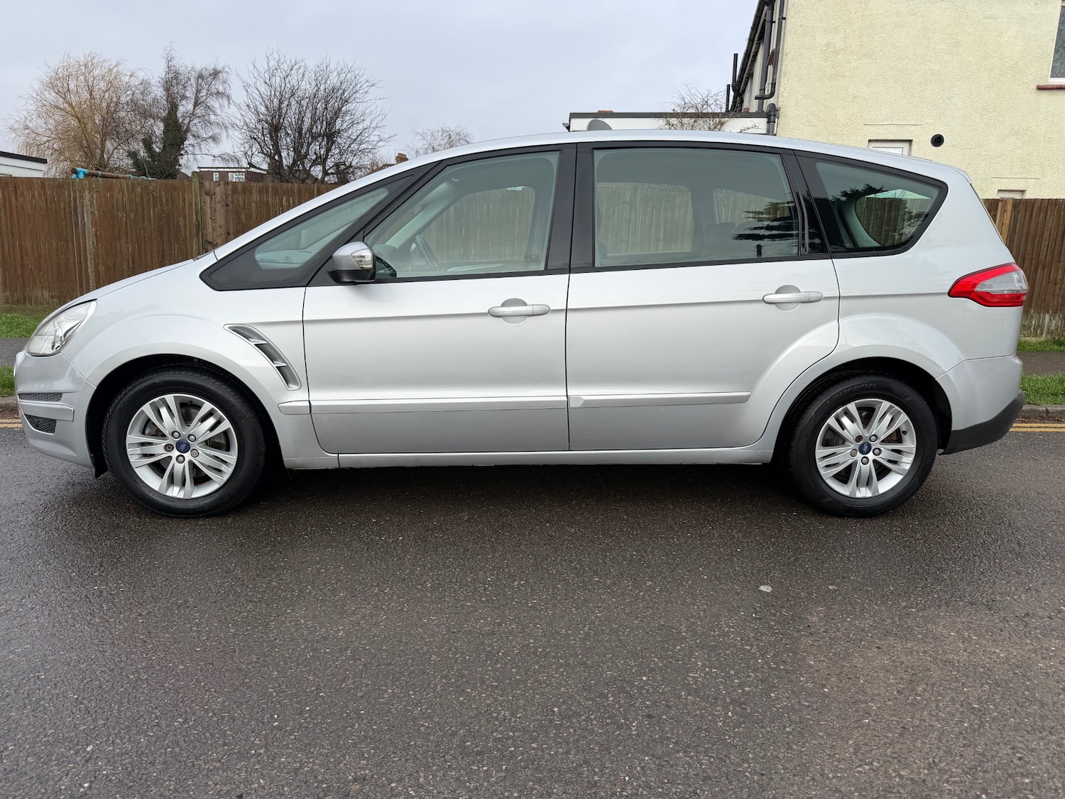 Used Ford S-Max 2012 for sale - 77449575: Photo 5