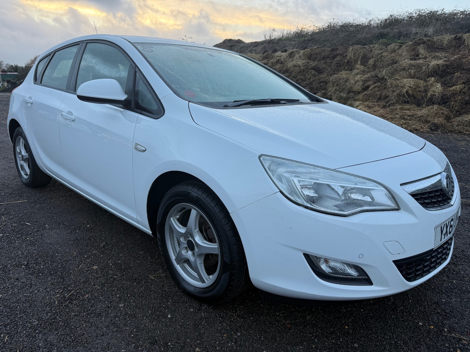 Used Vauxhall Astra 2011 for sale - 76847250: Photo 1