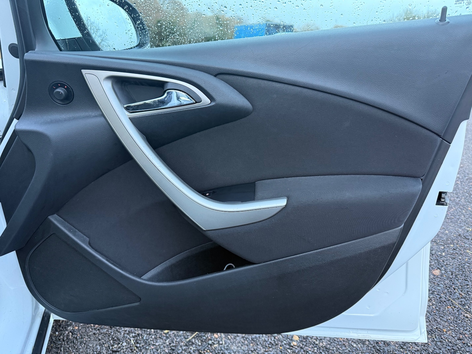 Used Vauxhall Astra 2011 for sale - 76847250: Photo 13