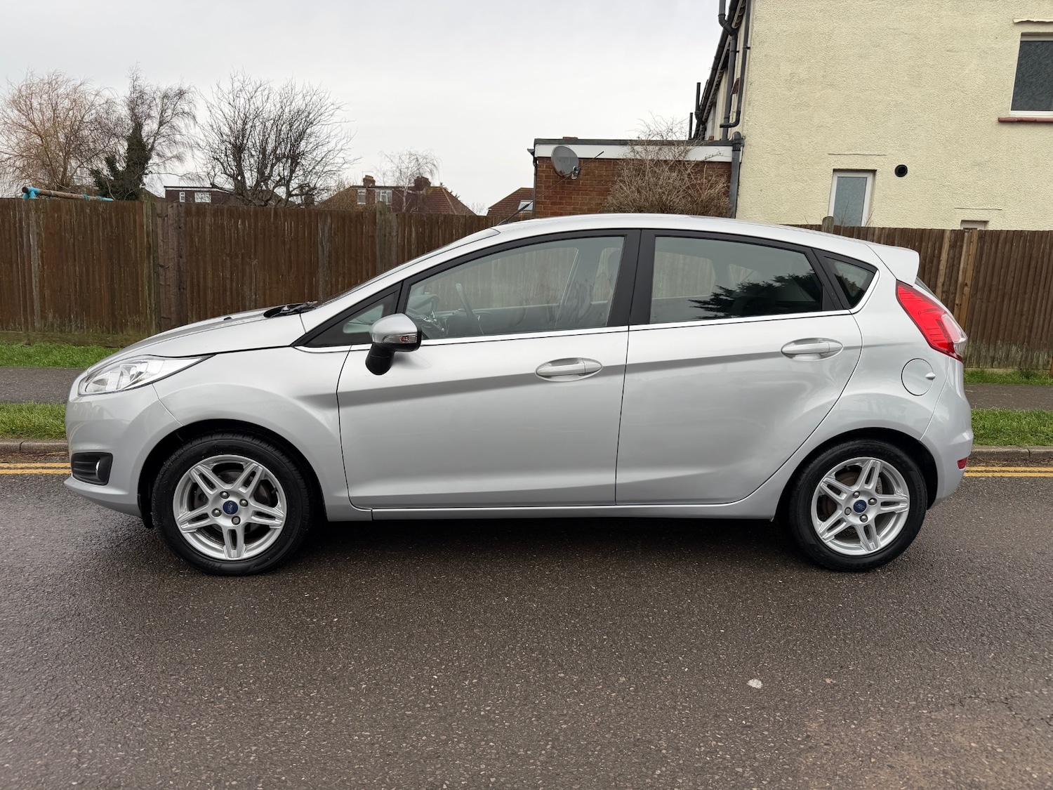 Used Ford Fiesta 2014 for sale - 77337846: Photo 2