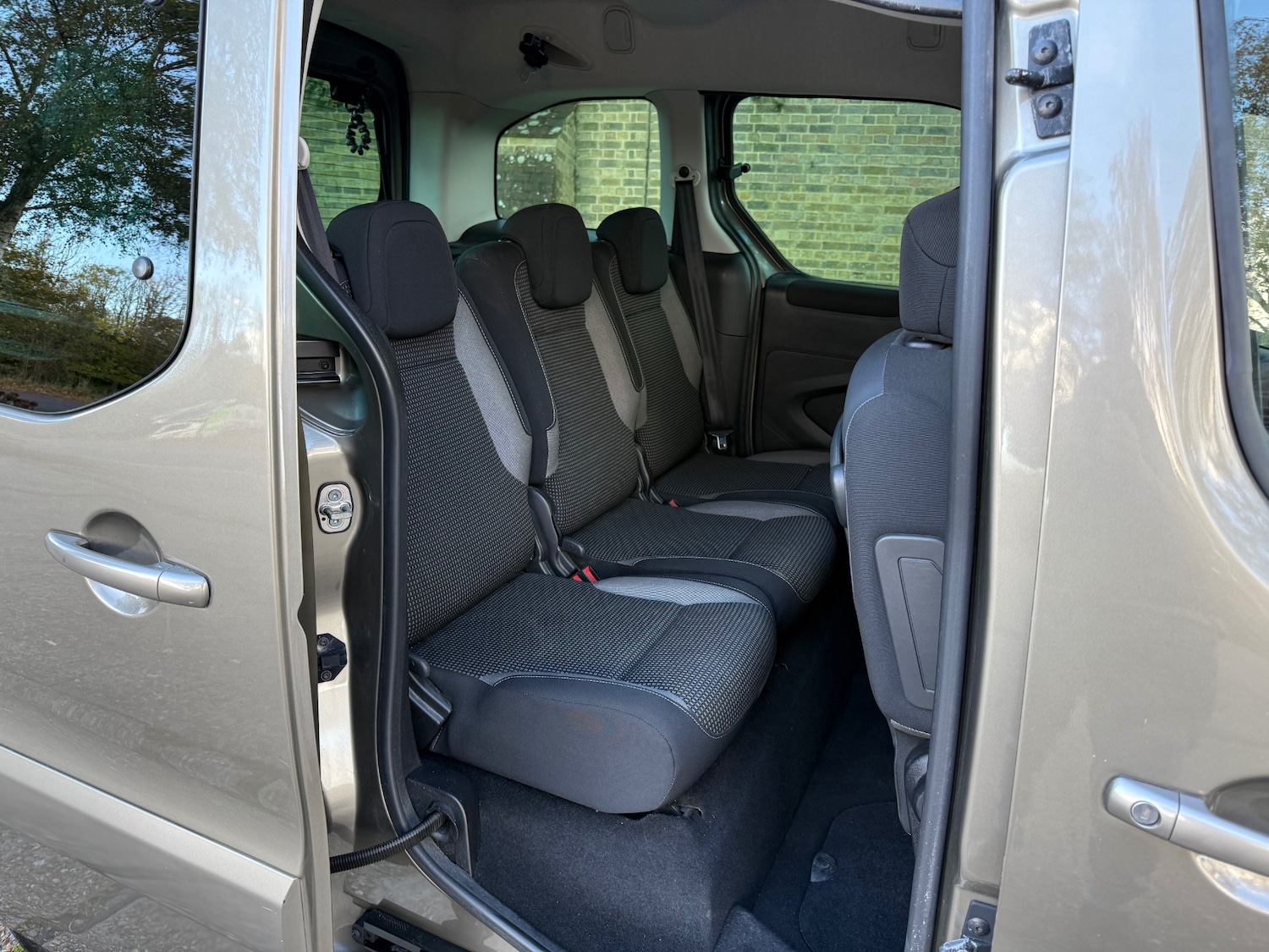 Used Peugeot Partner Tepee 2015 for sale - 76366375: Photo 18