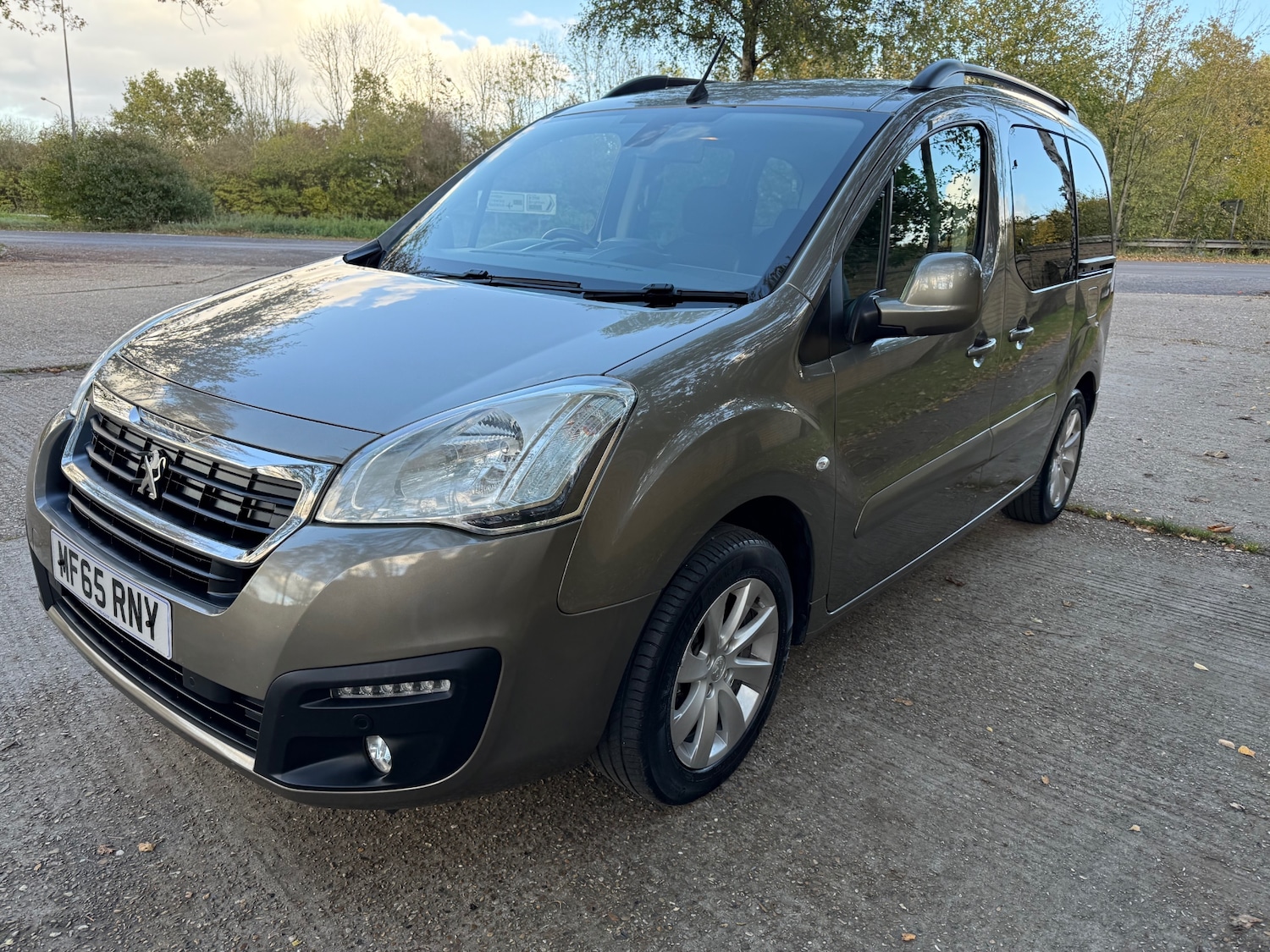 Used Peugeot Partner Tepee 2015 for sale - 76366375: Photo 4
