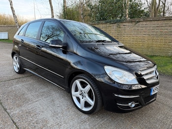 Used Mercedes-Benz B Class 2010 for sale - 77732894: Photo