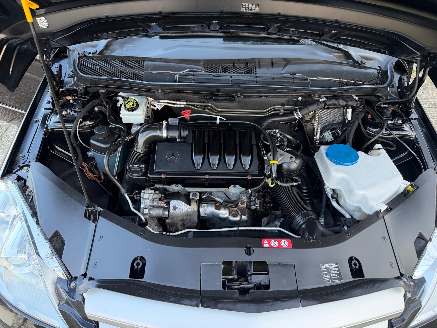 Used Mercedes-Benz B Class 2010 for sale - 77732894: Photo 24