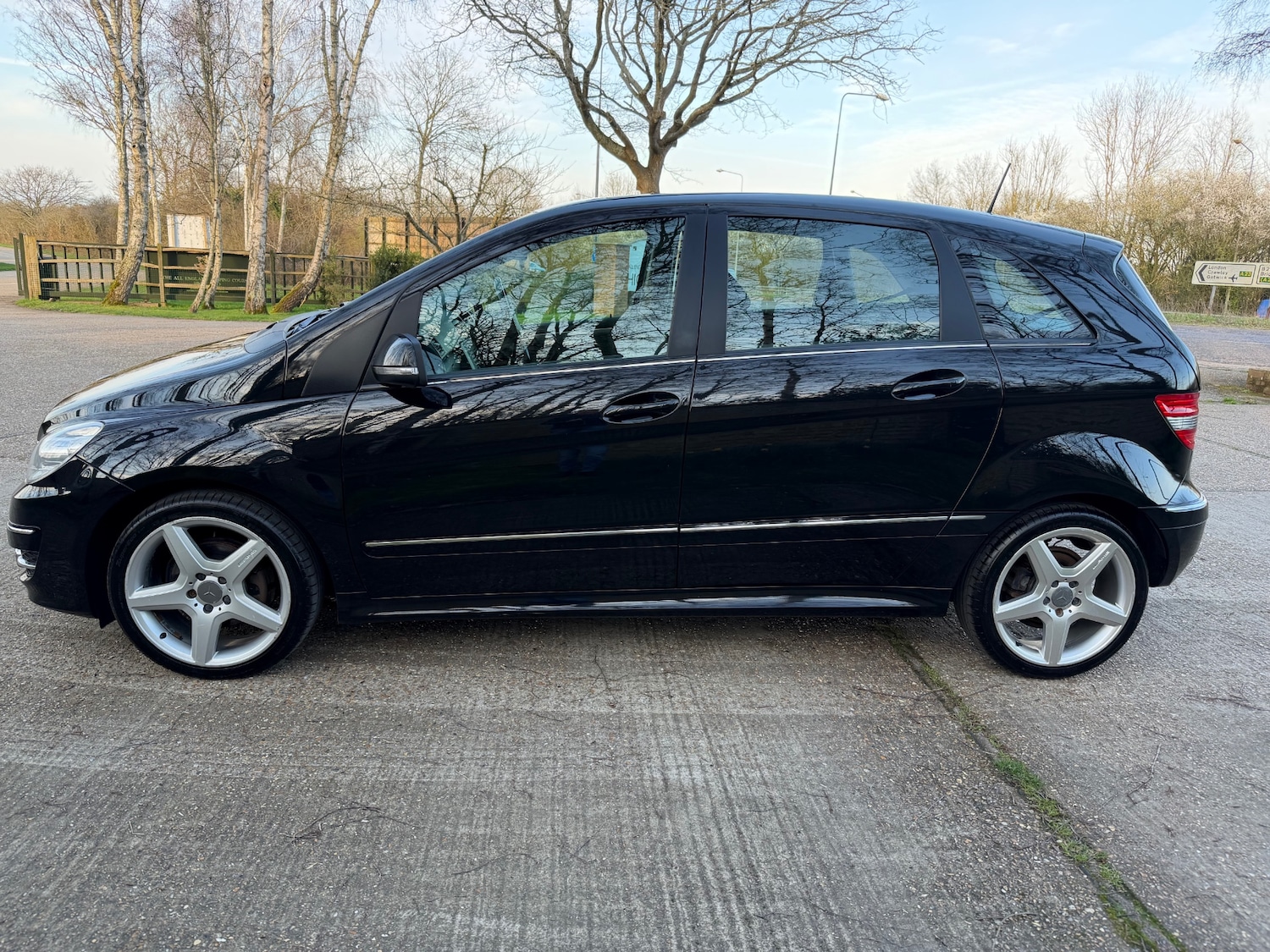 Used Mercedes-Benz B Class 2010 for sale - 77732894: Photo 5