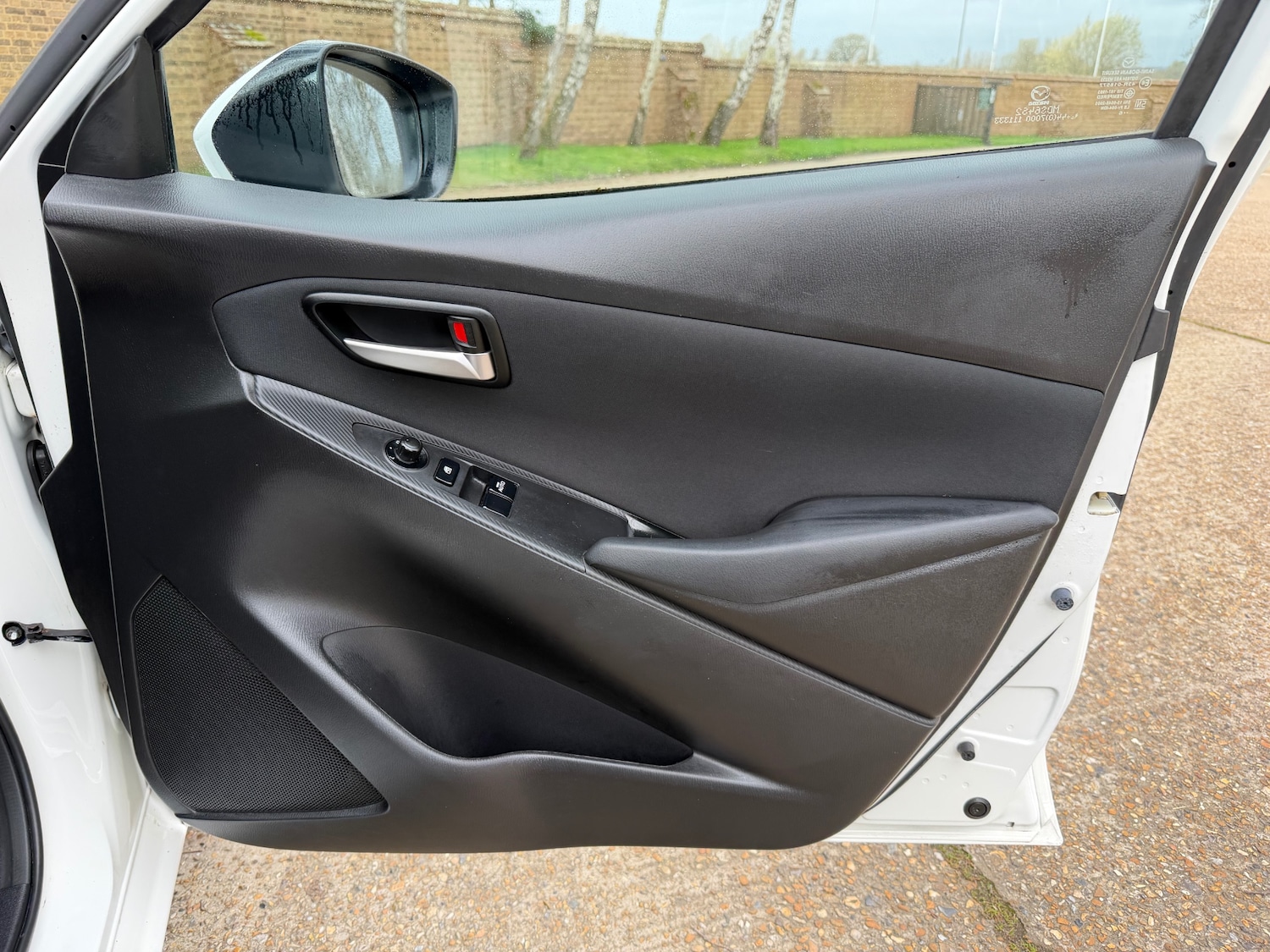 Used Mazda Mazda2 2016 for sale - 77844863: Photo 13