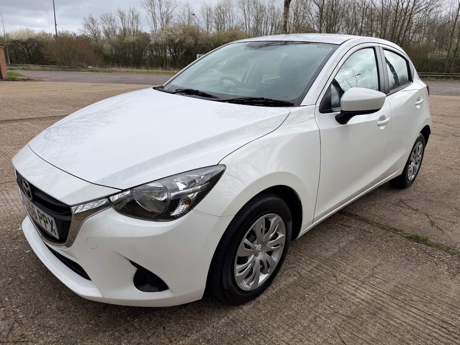 Used Mazda Mazda2 2016 for sale - 77844863: Photo 5
