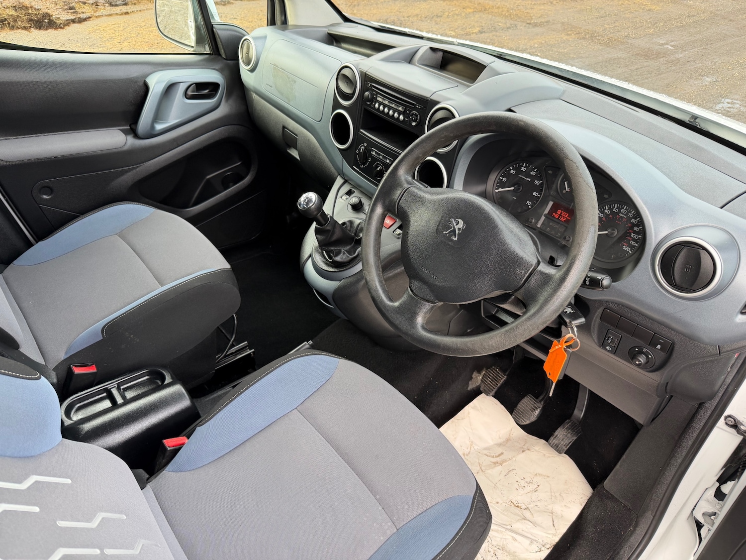 Used Peugeot Partner Tepee 2015 for sale - 77517781: Photo 11