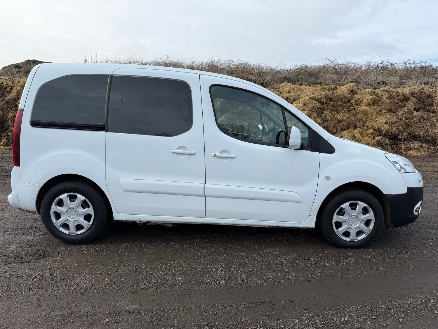 Used Peugeot Partner Tepee 2015 for sale - 77517781: Photo 2