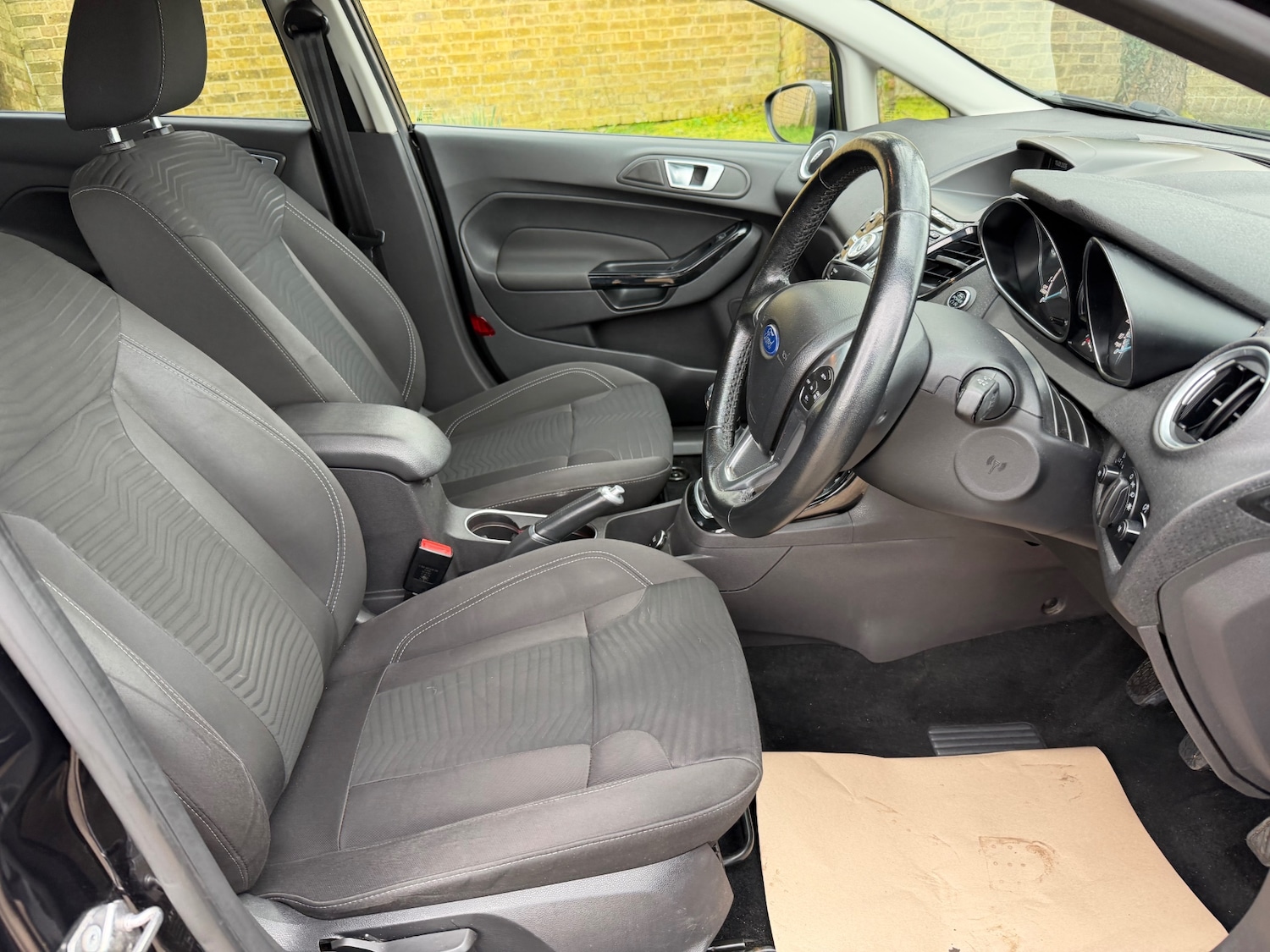 Used Ford Fiesta 2015 for sale - 77813844: Photo 14