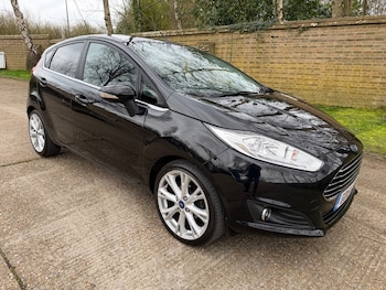 Used Ford Fiesta 2015 for sale - 77813844: Photo