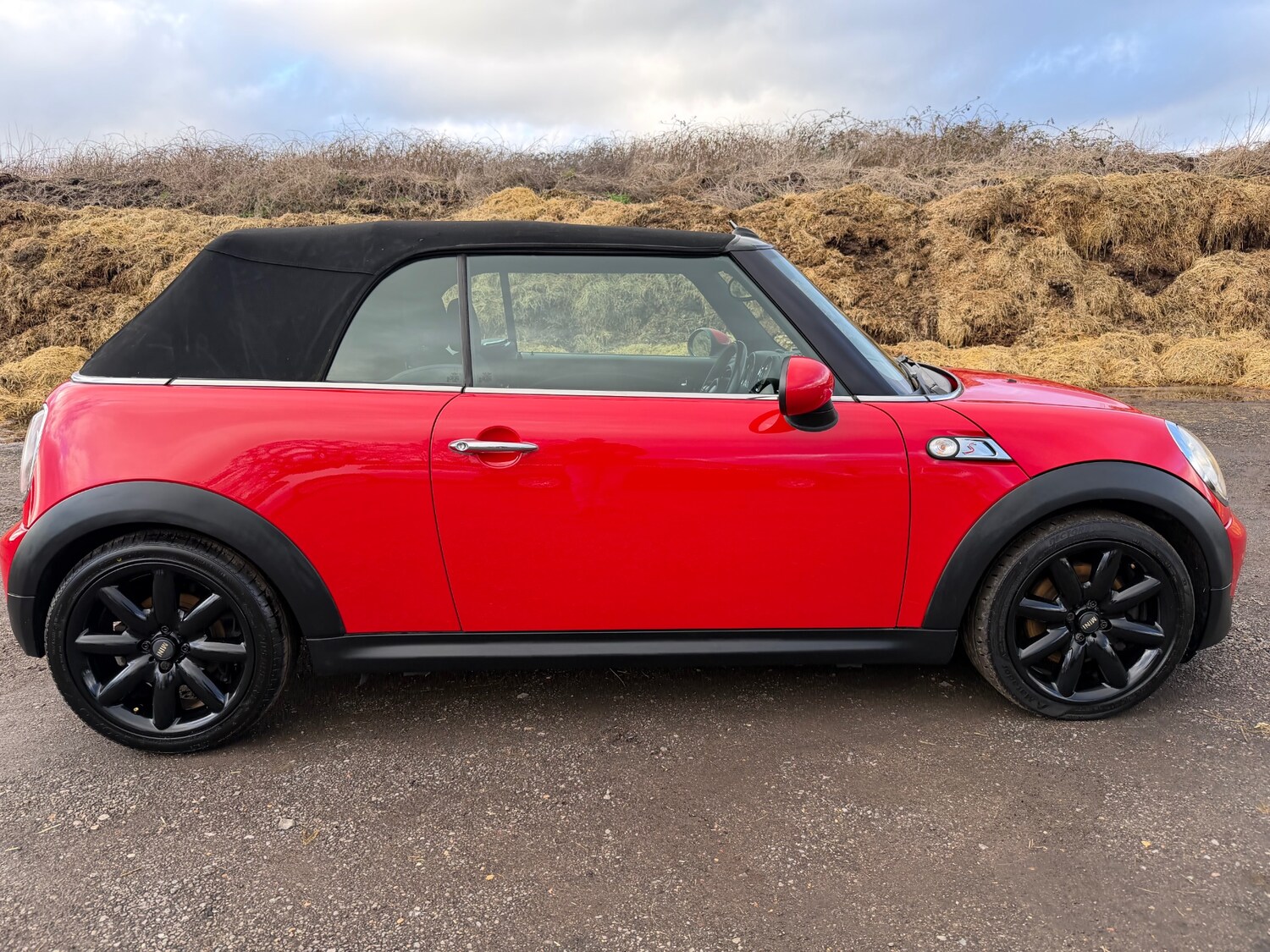 Used MINI Convertible 2010 for sale - 77365603: Photo 12