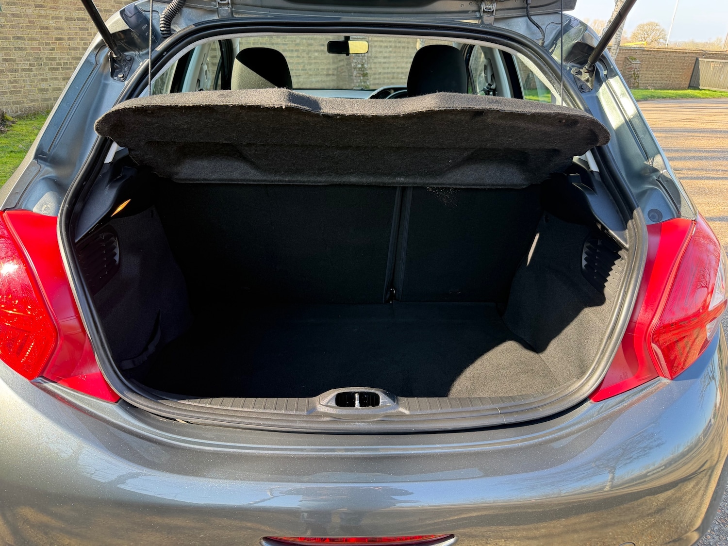 Used Peugeot 208 2013 for sale - 77744367: Photo 19