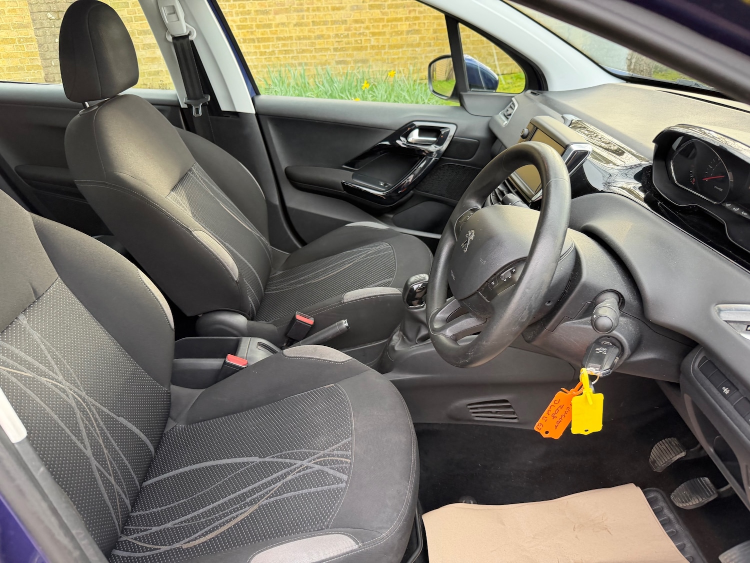 Used Peugeot 208 2014 for sale - 77877889: Photo 14