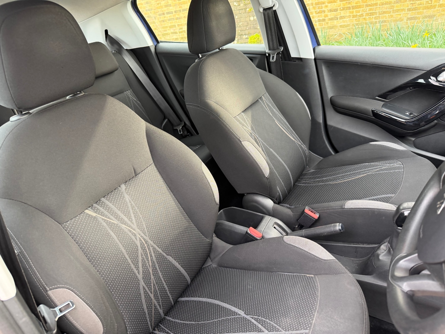 Used Peugeot 208 2014 for sale - 77877889: Photo 15