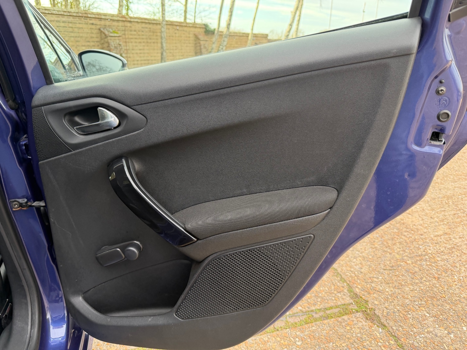 Used Peugeot 208 2014 for sale - 77877889: Photo 18