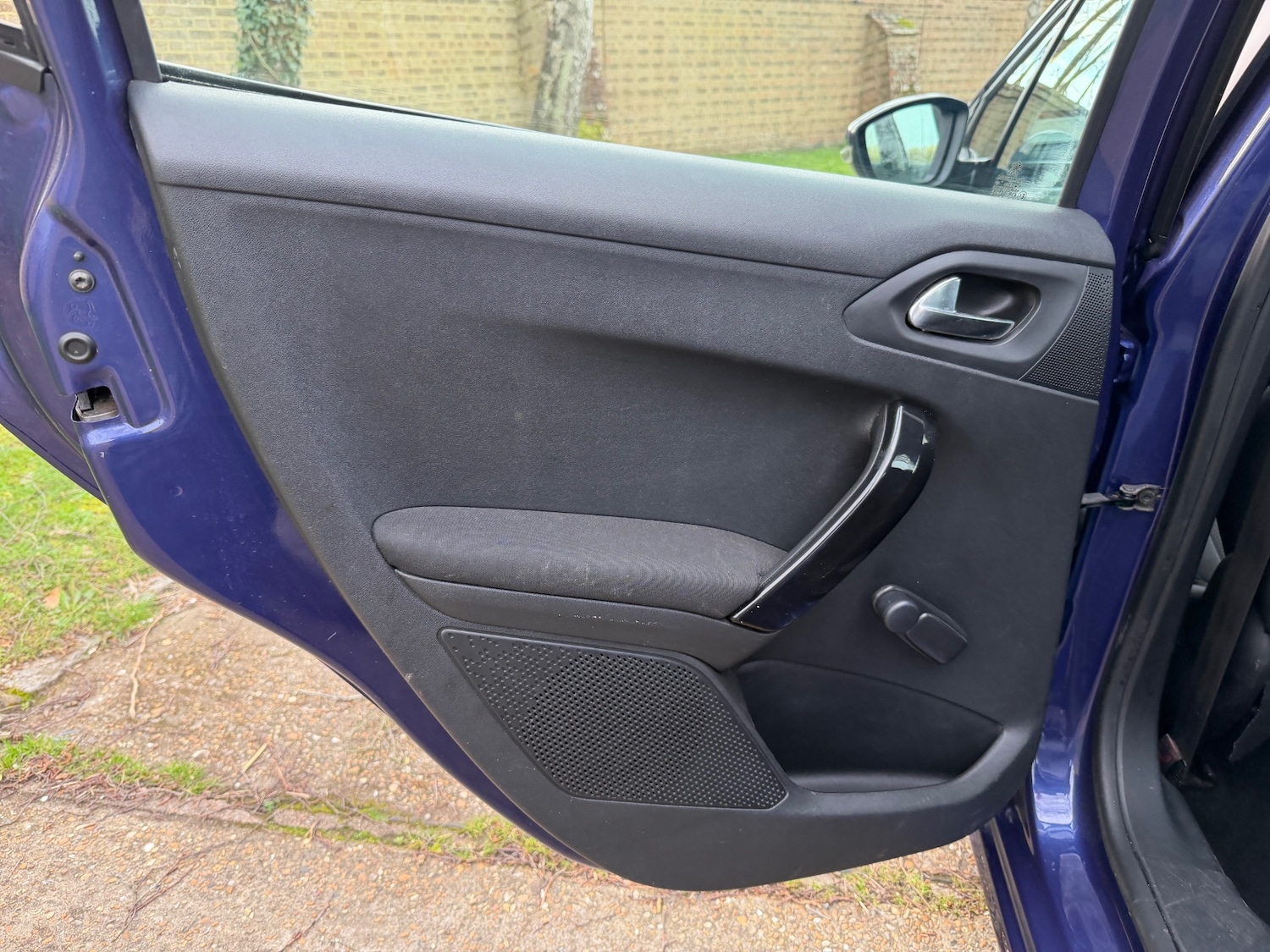 Used Peugeot 208 2014 for sale - 77877889: Photo 21