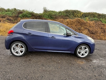 Used Peugeot 208 2017 for sale - 76319941: Photo