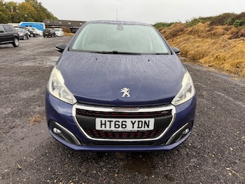 Used Peugeot 208 2017 for sale - 76319941: Photo