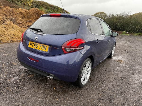 Used Peugeot 208 2017 for sale - 76319941: Photo 4