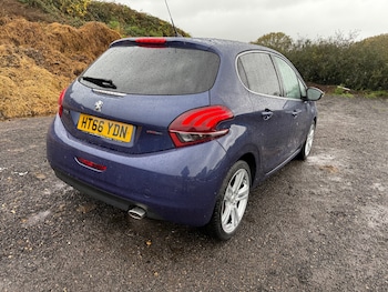 Used Peugeot 208 2017 for sale - 76319941: Photo