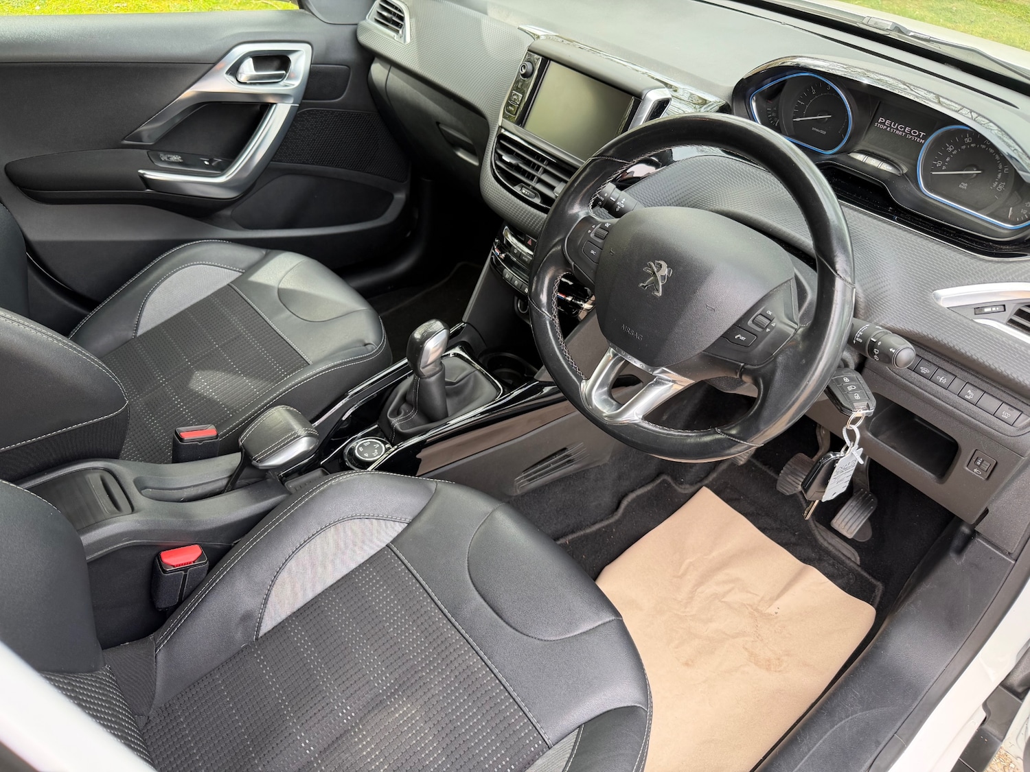 Used Peugeot 2008 2017 for sale - 78196861: Photo 16