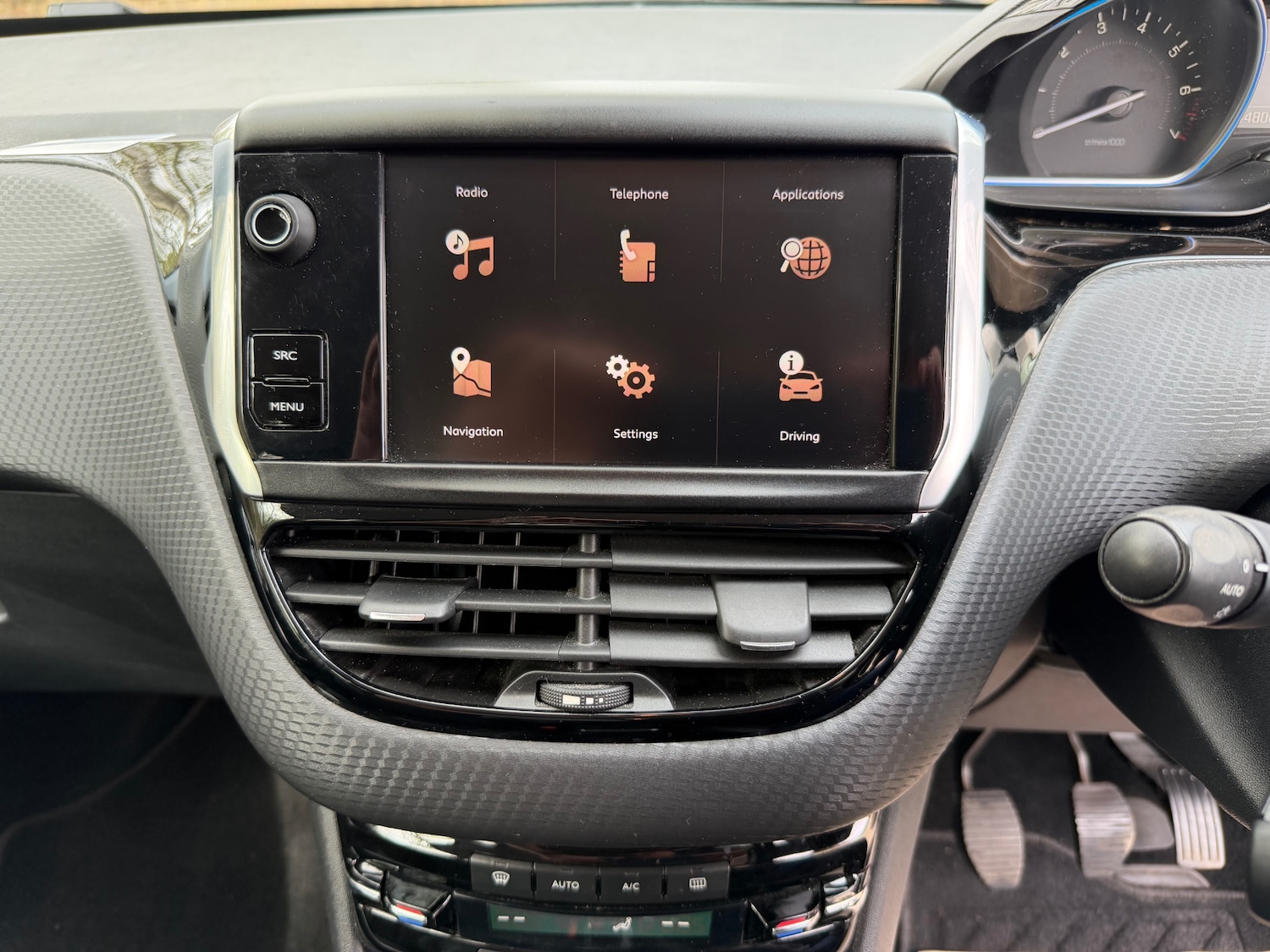 Used Peugeot 2008 2017 for sale - 78196861: Photo 17