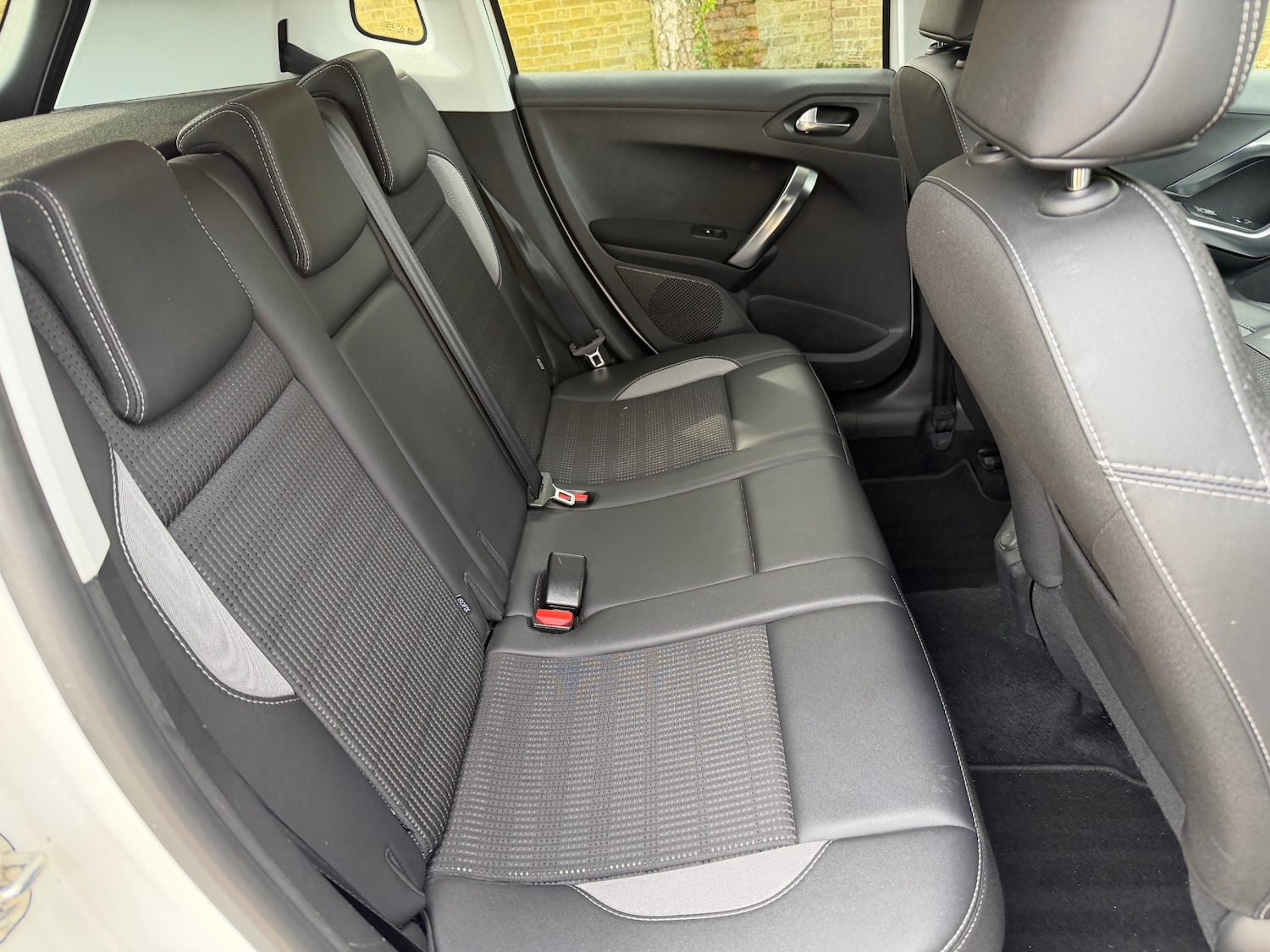 Used Peugeot 2008 2017 for sale - 78196861: Photo 19